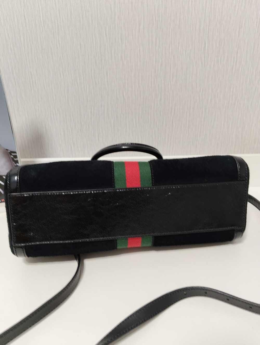 Gucci Black Velvet Top Handle Satchel with Green-Red Stripe - Picture 4 of 9